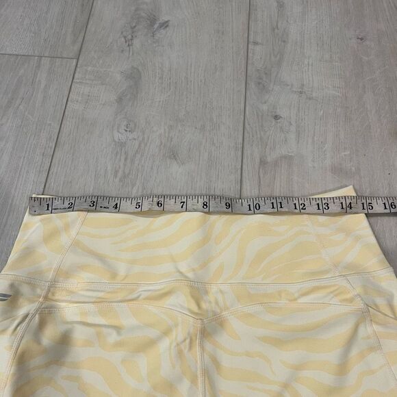 FABLETICS
Sign In
Oasis PureLuxe High-Waisted 6'
Short size XL - Picture 4 of 7